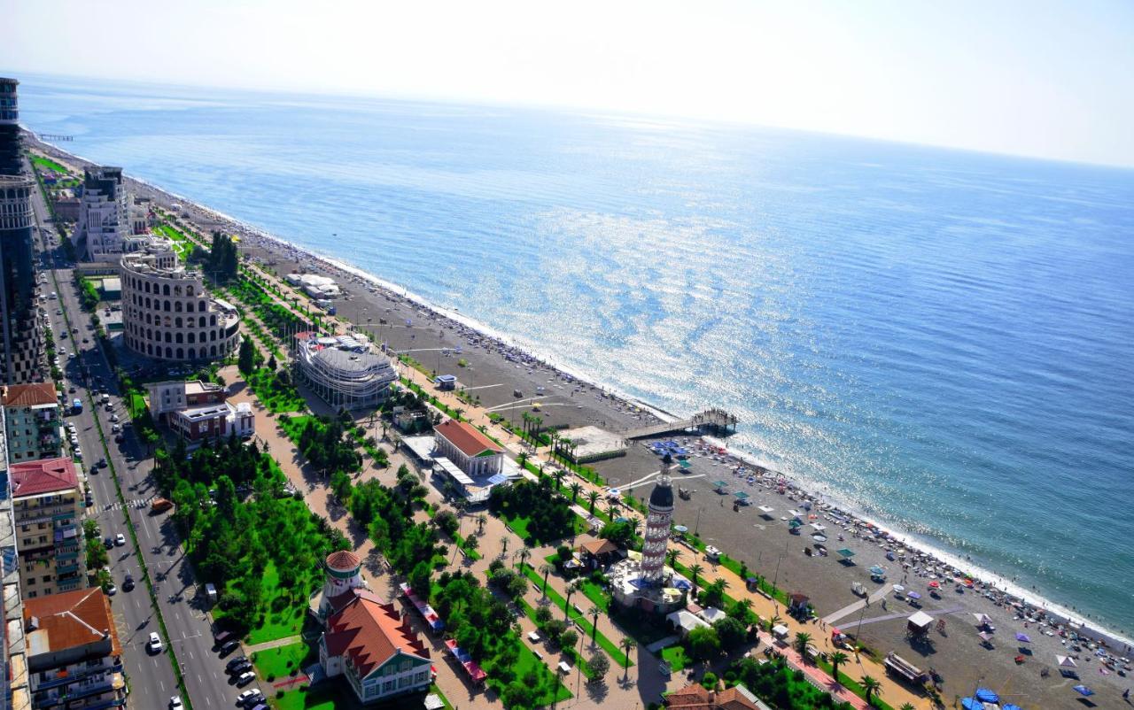 Skyscraper Batumi Apartment Exterior photo